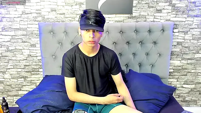 Nonchan_ – webcam model profile photo Image 10