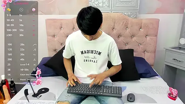 Nonchan_ – webcam model profile photo Image 18