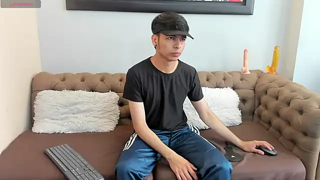 Nonchan_ – webcam model profile photo Image 4