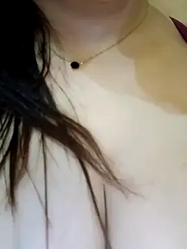 idwenwen666 – webcam model profile photo Image 8