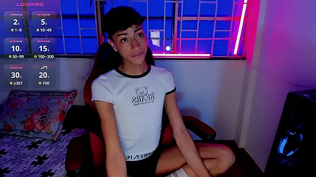  – webcam model profile photo Image 7