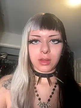 Scarlettredff – webcam model profile photo Image 17