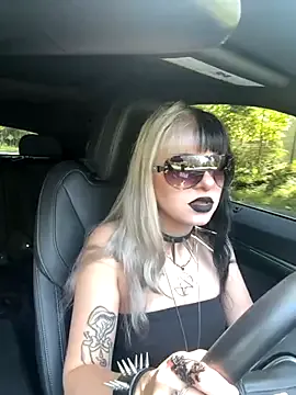 Scarlettredff – webcam model profile photo Image 5