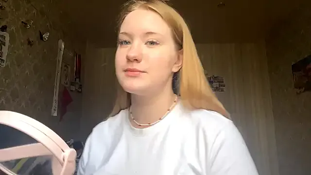 alana15 – webcam model profile photo Image 1