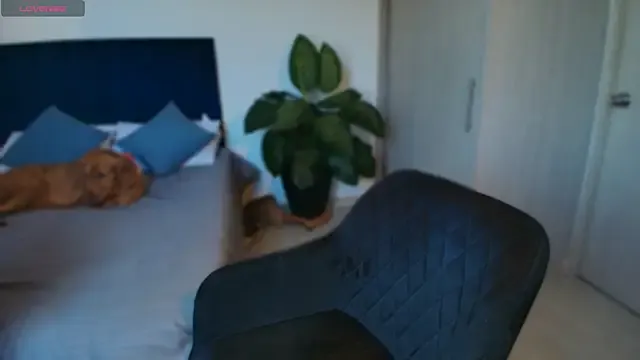 Mia032 – webcam model profile photo Image 5