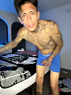 trainwithme – webcam model profile photo Image 4