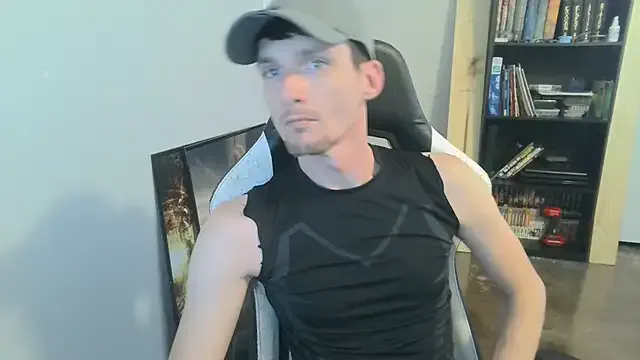 Keep_us_wild – webcam model profile photo Image 3