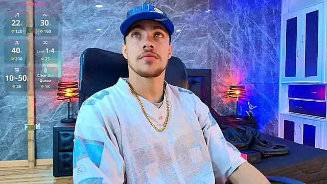 PatrickSenova on FreeCamNet