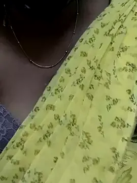 Pavani-Sexy Image 15