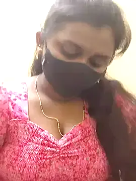 Pavani-Sexy Image 18