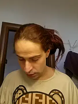 maataaan – webcam model profile photo Image 11