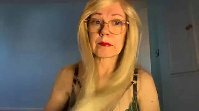 Garima_G – webcam model profile photo Image 4