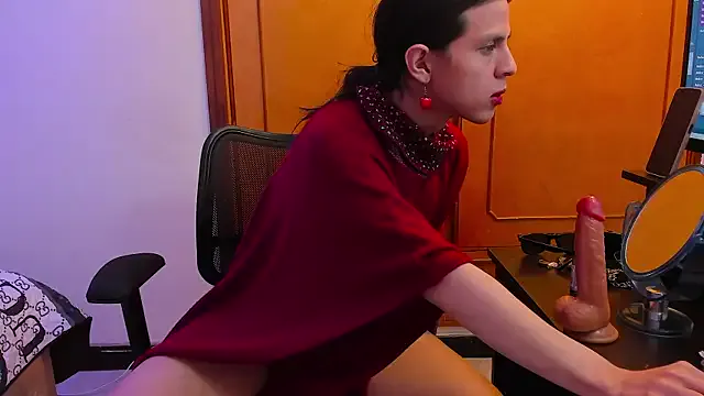 Petite-Goth – webcam model profile photo