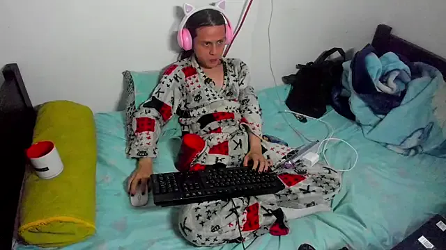 TransHotShow – webcam model profile photo Image 10