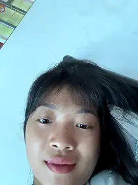  – webcam model profile photo Image 12