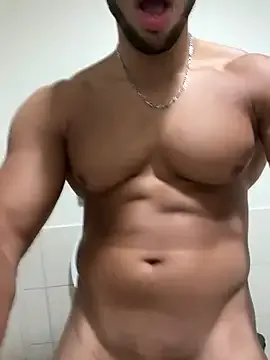  – webcam model profile photo Image 3