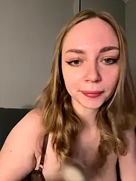 notecarret – webcam model profile photo Image 4