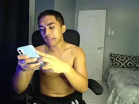 Scarletbx – webcam model profile photo Image 10