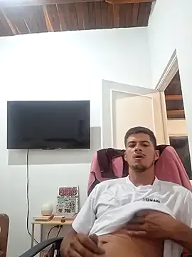 Yui-Ch – webcam model profile photo Image 7