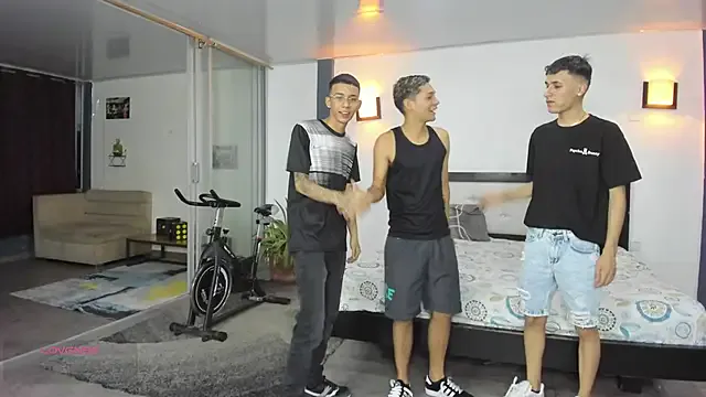 Nonchan_ – webcam model profile photo Image 12