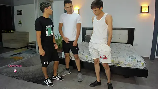 Nonchan_ – webcam model profile photo Image 15