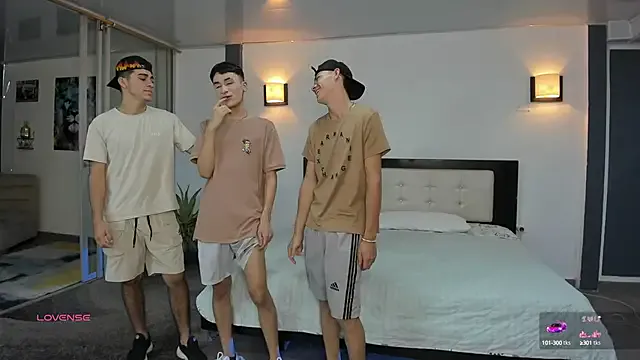 Nonchan_ – webcam model profile photo Image 3