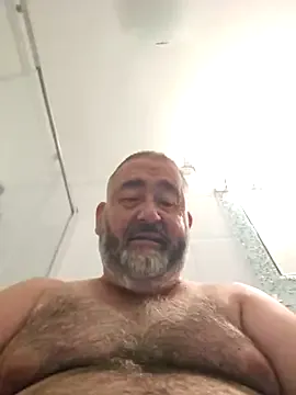 roouse – webcam model profile photo Image 10