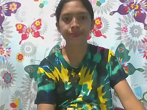 maataaan – webcam model profile photo Image 3