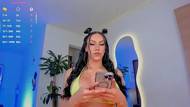 maataaan – webcam model profile photo Image 10