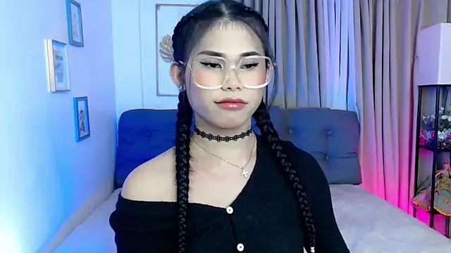 Emily_brown04 – webcam model profile photo Image 12