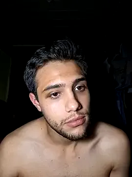 roouse – webcam model profile photo Image 8