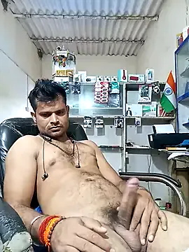 Priynkarani – webcam model profile photo