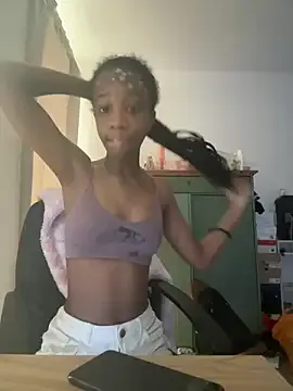 Mia--meow – webcam model profile photo Image 6