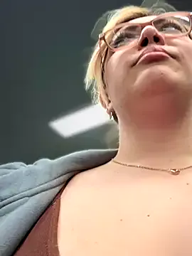 PumaShyXD – webcam model profile photo Image 8
