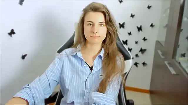 AnTikaMy – webcam model profile photo Image 16