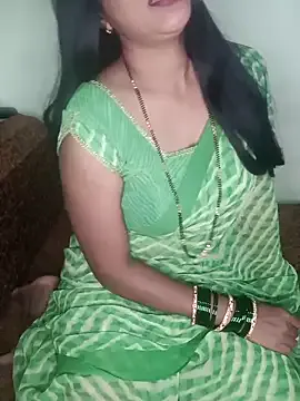 Sofiyaa_39 – webcam model profile photo Image 11