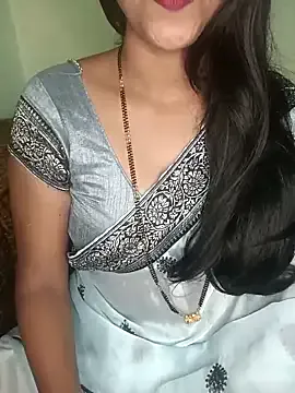Sofiyaa_39 – webcam model profile photo Image 12
