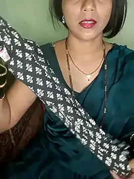 Sofiyaa_39 – webcam model profile photo Image 4