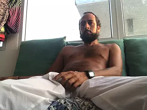  – webcam model profile photo Image 3