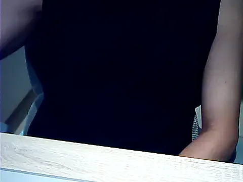 zui_lu – webcam model profile photo Image 12