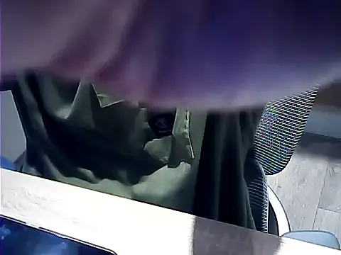 zui_lu – webcam model profile photo Image 14