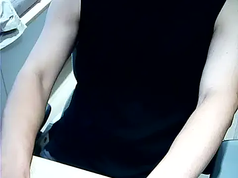 zui_lu – webcam model profile photo Image 2