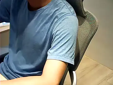 zui_lu – webcam model profile photo Image 5