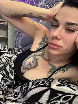 undo-busoku69 – webcam model profile photo Image 12