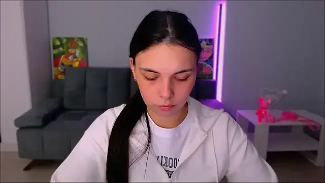 Megu_Melon – webcam model profile photo Image 12