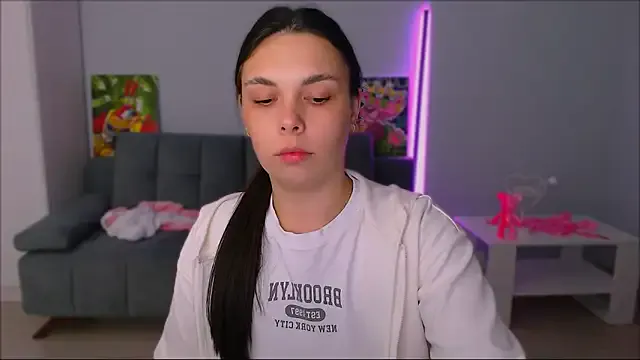 Megu_Melon – webcam model profile photo Image 14