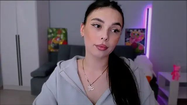 Megu_Melon – webcam model profile photo Image 2