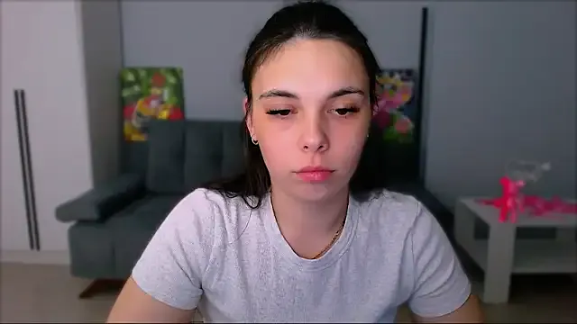 Megu_Melon – webcam model profile photo Image 8