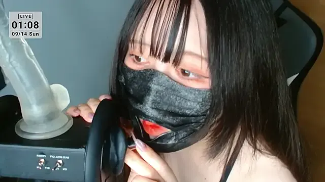  – webcam model profile photo Image 8