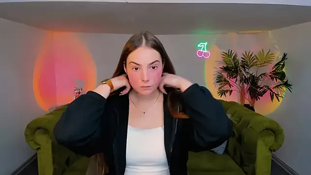 841_yayoi – webcam model profile photo Image 18